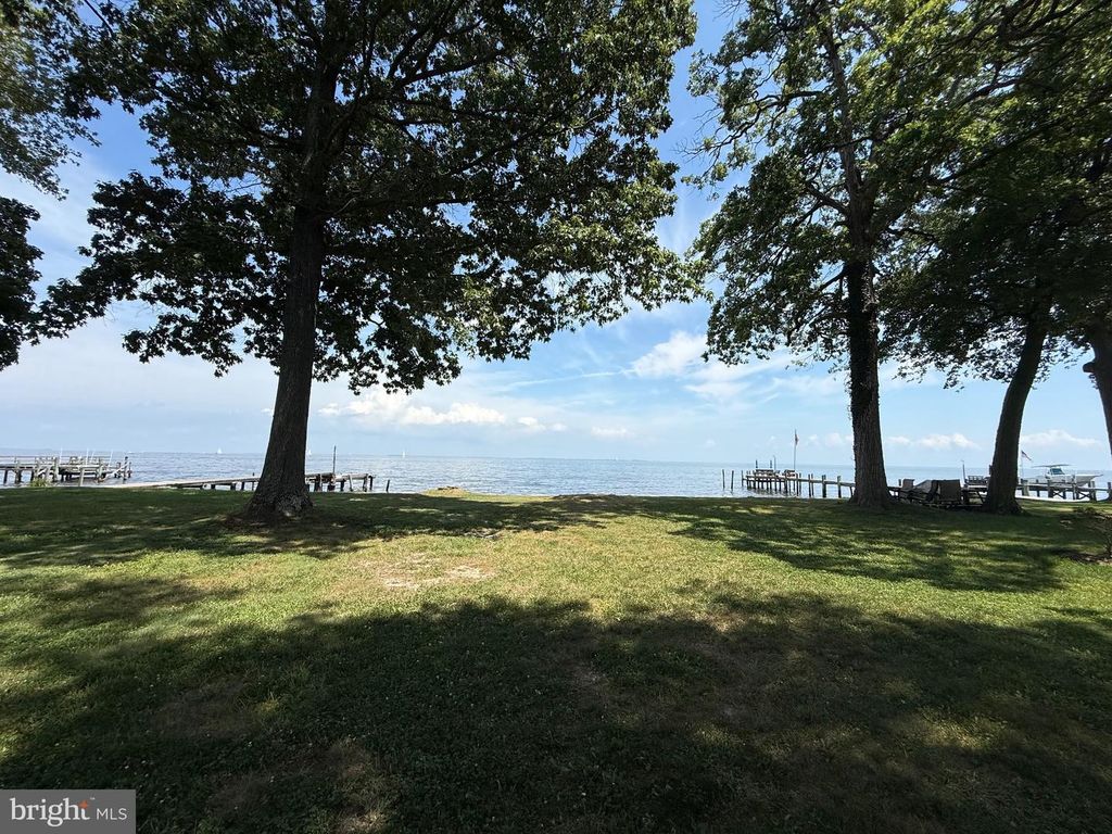 904 BAY FRONT AVE, North Beach, MD 20714