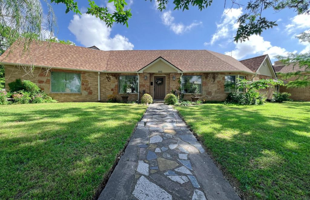 102 B Street NE, Miami, OK 74354