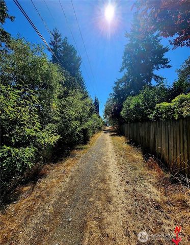 7617 S Pine Street, Tacoma, WA 98409
