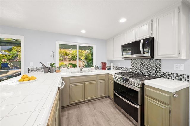 40609 Symeron, Murrieta, CA 92562