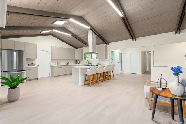 3621 Nuuanu Pali Drive, Honolulu, HI 96817