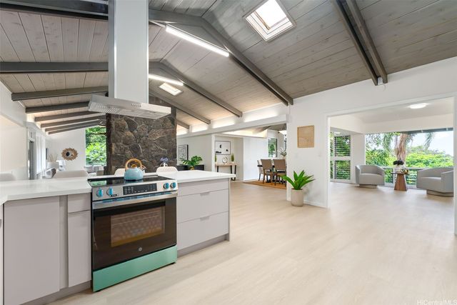 3621 Nuuanu Pali Drive, Honolulu, HI 96817