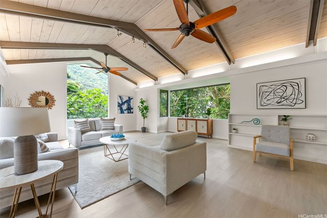 3621 Nuuanu Pali Drive, Honolulu, HI 96817