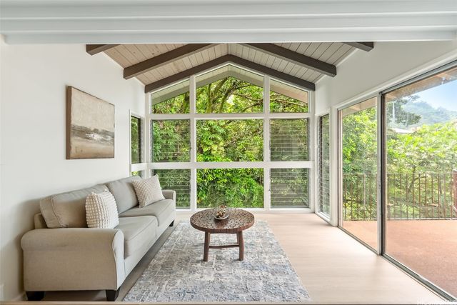 3621 Nuuanu Pali Drive, Honolulu, HI 96817