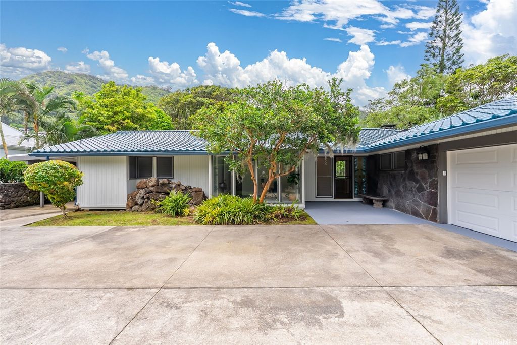 3621 Nuuanu Pali Drive, Honolulu, HI 96817