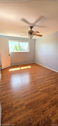 35367 Tall Oaks Drive, Sterling Heights, MI 48312