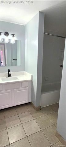 35367 Tall Oaks Drive, Sterling Heights, MI 48312