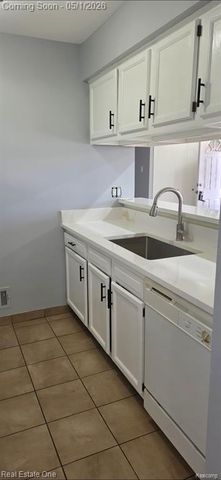 35367 Tall Oaks Drive, Sterling Heights, MI 48312