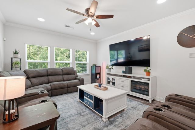 1078 Holland Ridge Way, Lebanon, TN 37090