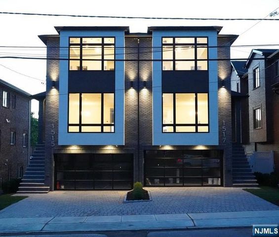 1517 13th Street A, Fort Lee, NJ 07024