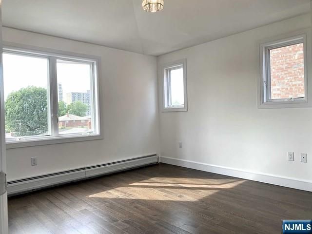 1517 13th Street A, Fort Lee, NJ 07024