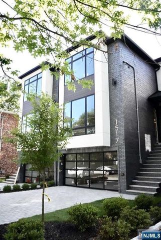 1517 13th Street A, Fort Lee, NJ 07024