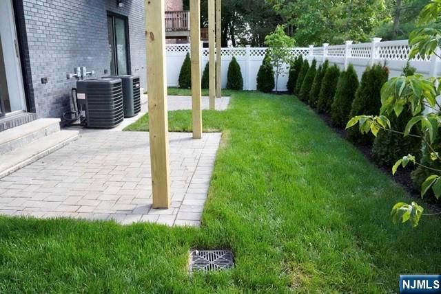 1517 13th Street A, Fort Lee, NJ 07024