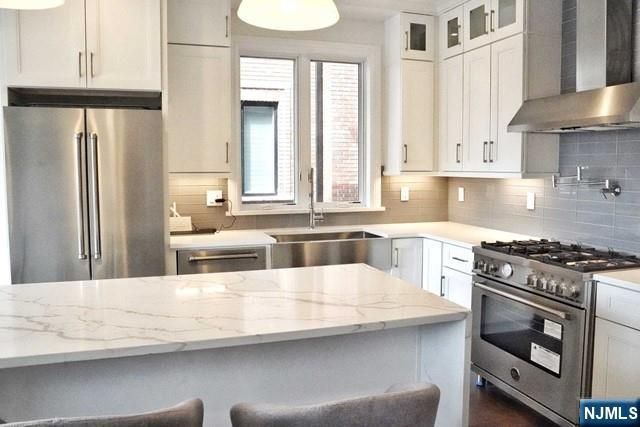 1517 13th Street A, Fort Lee, NJ 07024