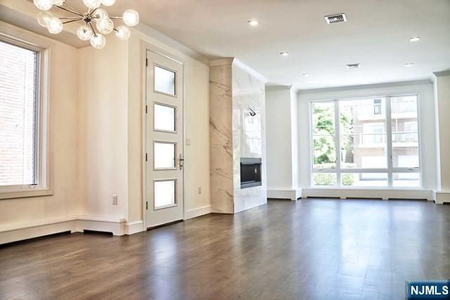 1517 13th Street A, Fort Lee, NJ 07024