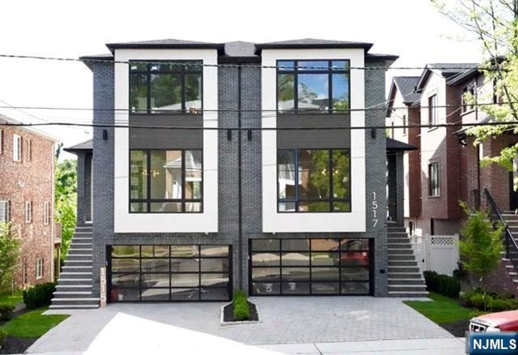1517 13th Street A, Fort Lee, NJ 07024