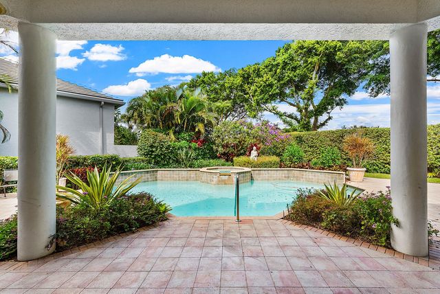 114 Vintage Isle Lane, Palm Beach Gardens, FL 33418