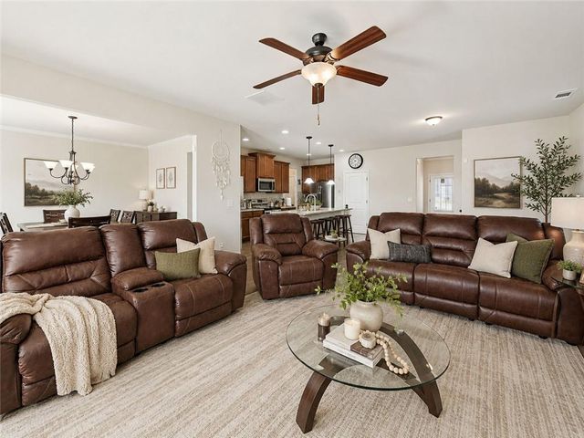 2002 Bridgewater Pass, Hampton, GA 30228