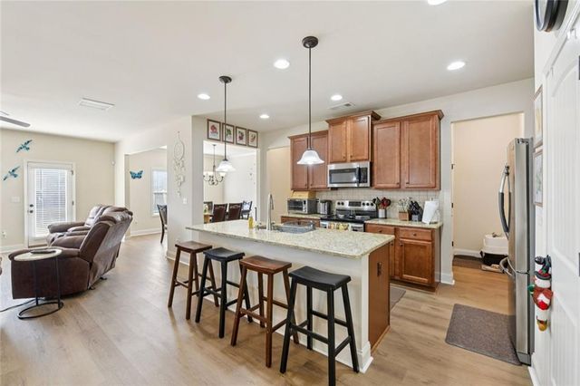 2002 Bridgewater Pass, Hampton, GA 30228