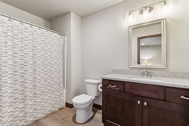 1000 Creekside Drive, Tiffin, IA 52340