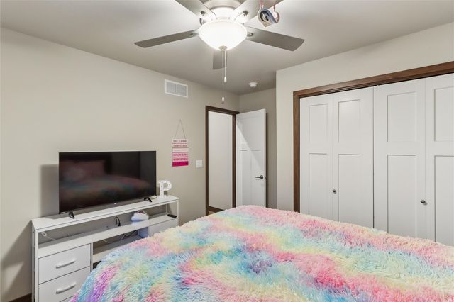 1000 Creekside Drive, Tiffin, IA 52340