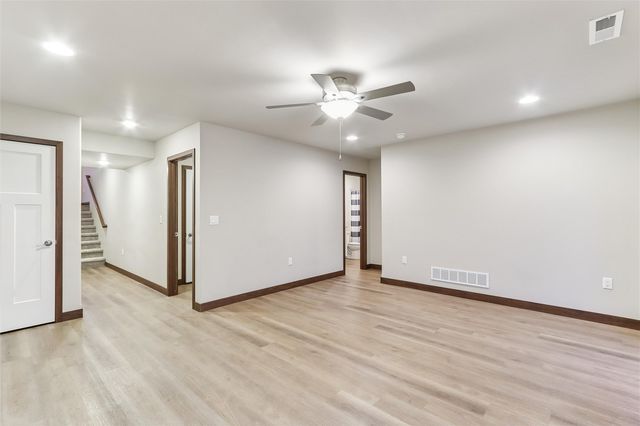 1000 Creekside Drive, Tiffin, IA 52340