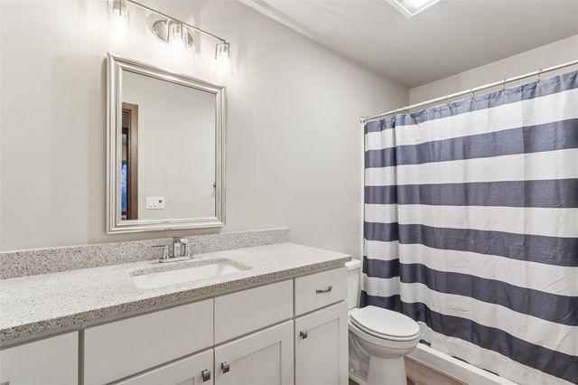 1000 Creekside Drive, Tiffin, IA 52340