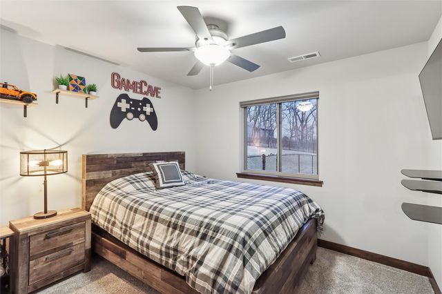 1000 Creekside Drive, Tiffin, IA 52340