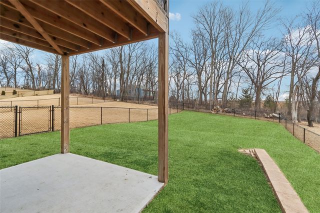 1000 Creekside Drive, Tiffin, IA 52340