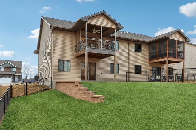 1000 Creekside Drive, Tiffin, IA 52340