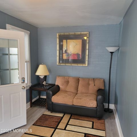 212 1/2 16th Avenue, Front, Belmar, NJ 07719