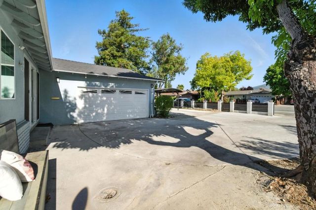 1705 Blossom Hill Road, San Jose, CA 95124