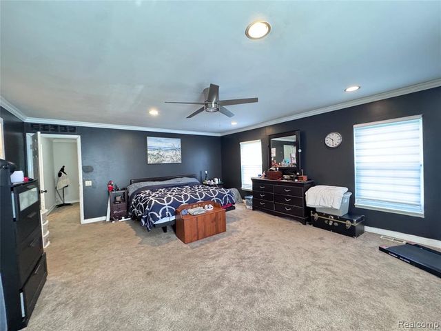 5203 Forestdale Court, West Bloomfield, MI 48322