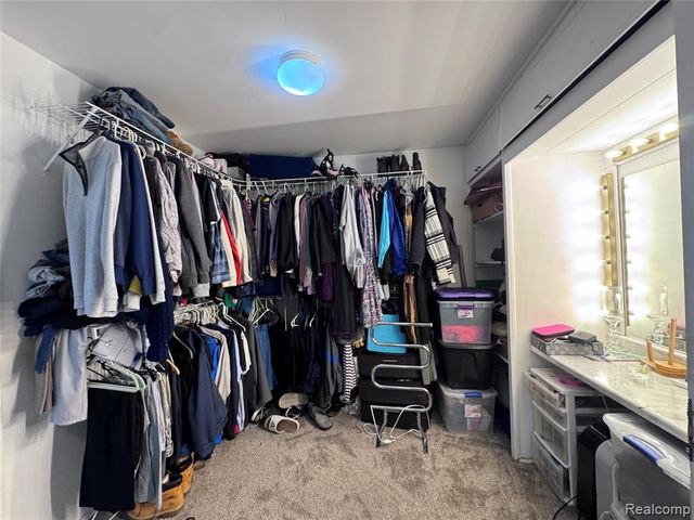 5203 Forestdale Court, West Bloomfield, MI 48322