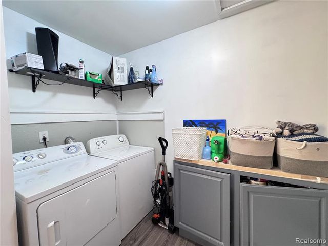 5203 Forestdale Court, West Bloomfield, MI 48322