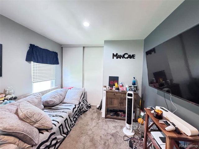 5203 Forestdale Court, West Bloomfield, MI 48322