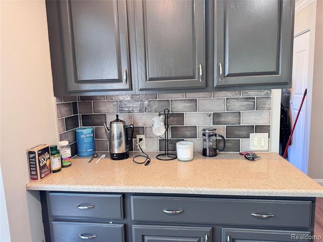 5203 Forestdale Court, West Bloomfield, MI 48322