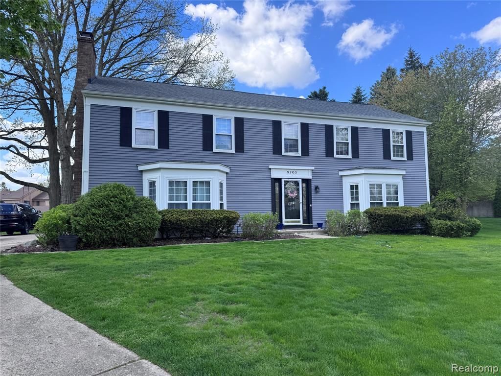 5203 Forestdale Court, West Bloomfield, MI 48322