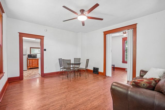 550 Saint Clair Avenue, Saint Paul, MN 55102