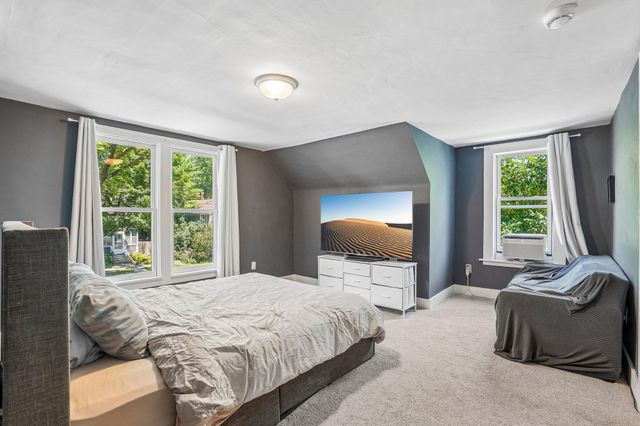 550 Saint Clair Avenue, Saint Paul, MN 55102