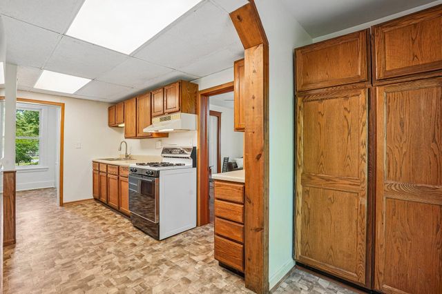 550 Saint Clair Avenue, Saint Paul, MN 55102
