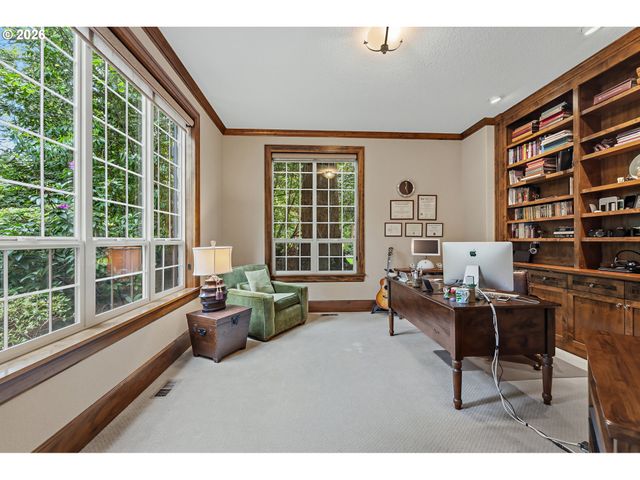 14067 GOODALL Rd, Lake Oswego, OR 97034