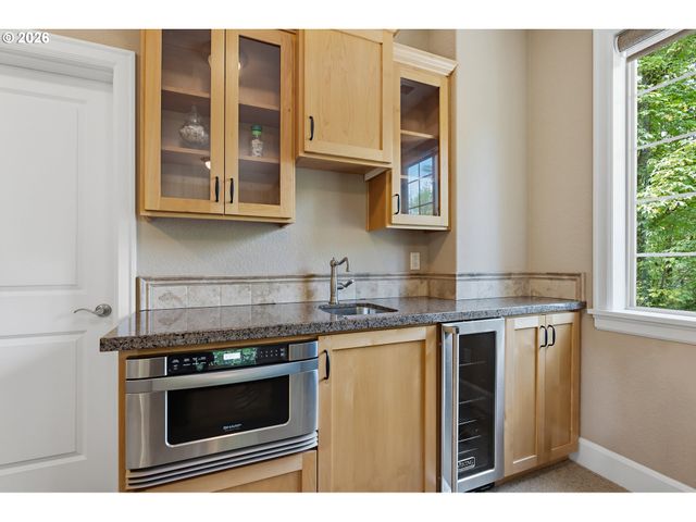 14067 GOODALL Rd, Lake Oswego, OR 97034