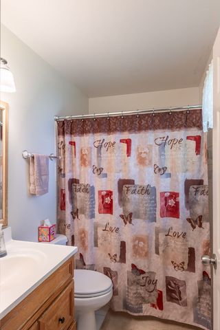 520 S 15th Court, St. Charles, IL 60174