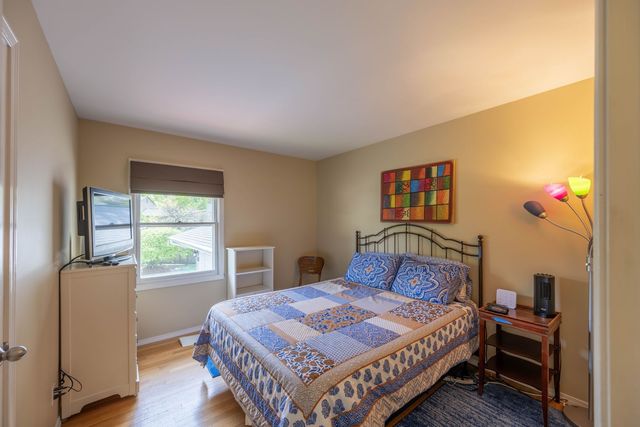 520 S 15th Court, St. Charles, IL 60174