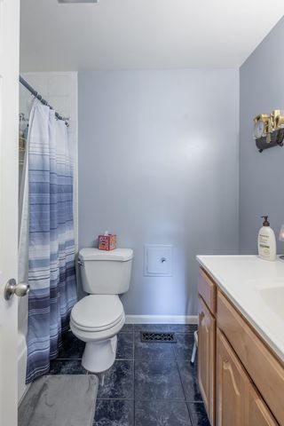 520 S 15th Court, St. Charles, IL 60174