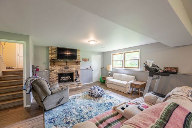 520 S 15th Court, St. Charles, IL 60174