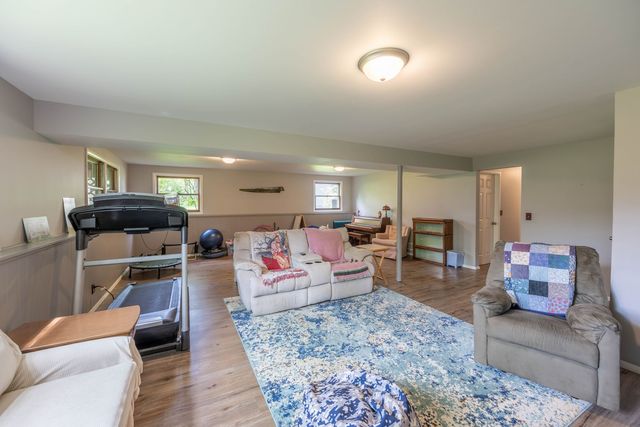 520 S 15th Court, St. Charles, IL 60174