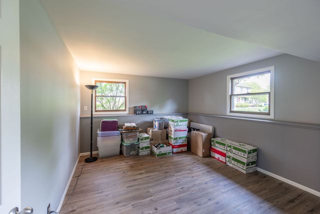 520 S 15th Court, St. Charles, IL 60174