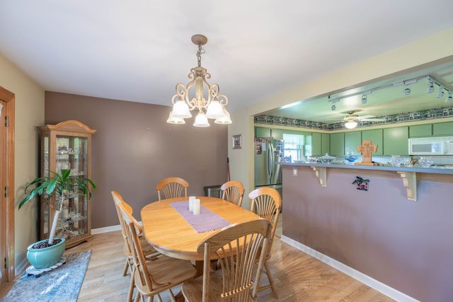 520 S 15th Court, St. Charles, IL 60174